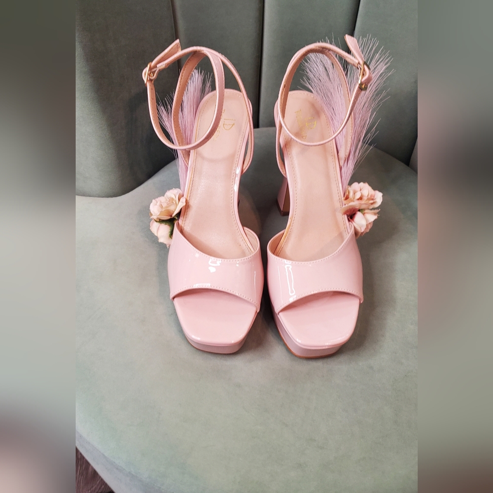 Custom Pinup Heels - Picture 6 of 8